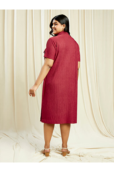 Globus By Styli Plus Size Maroon Buttoned Midi Dress