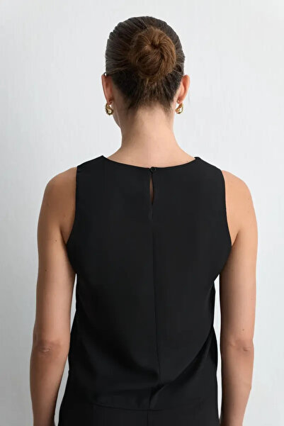 Gusto Thick Strap Satin Tank Top - Black