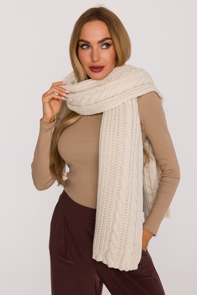 Made of Emotion M898 Long scarf with a thick braided weave