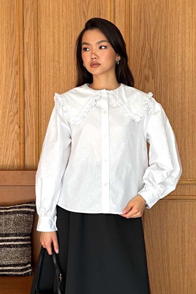 Ceylan Otantik White Ruffled Collar Crop Shirt