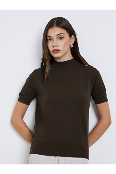 Styli Brown Short Sleeve Knit Top