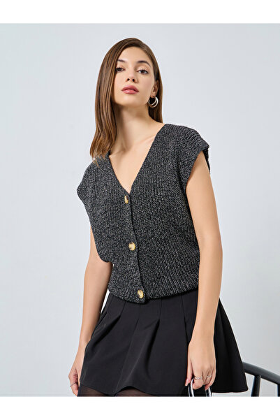 Styli Black Sleeveless Chunky Knit Vest