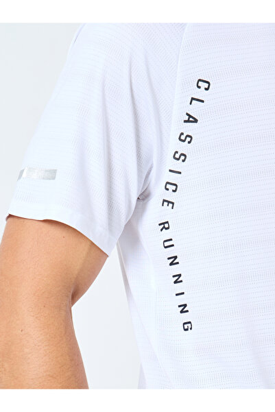 Styli Regular Fit Side Placement Print Detailing Athleisure T-Shirt