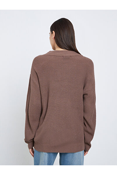 Styli Brown Regular Fit Button-Detail Sweater