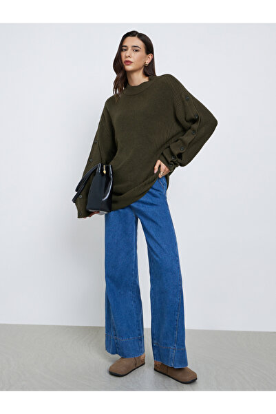 Styli Olive Green Regular Fit Button-Detail Sweater