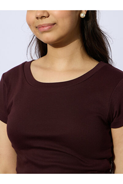 NOH-VOH By Styli Maroon Ribbed Short Sleeve Top