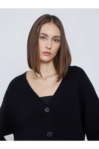Styli Black Oversized Chunky Knit Cardigan