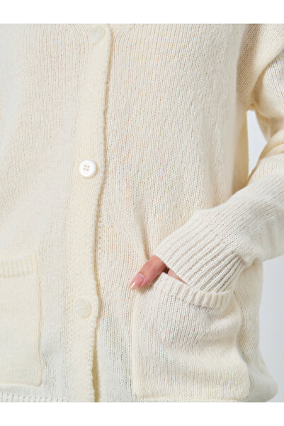 Styli Off-White Oversized Cardigan Sweater