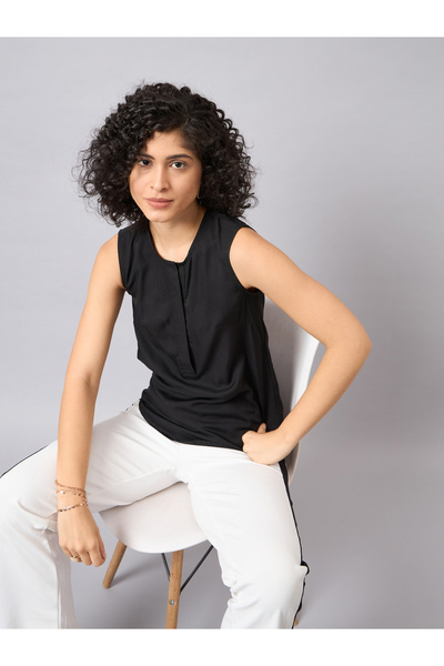 Kuwarii By Styli Black Sleeveless Regular Fit Top