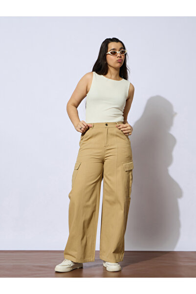 NOH-VOH By Styli Off White Ribbed Side Ruched Sleeveless Top