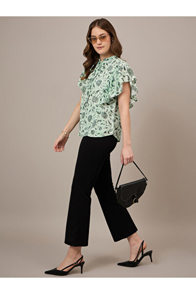 Kuwarii By Styli Green Floral Ruffled Sleeves Top
