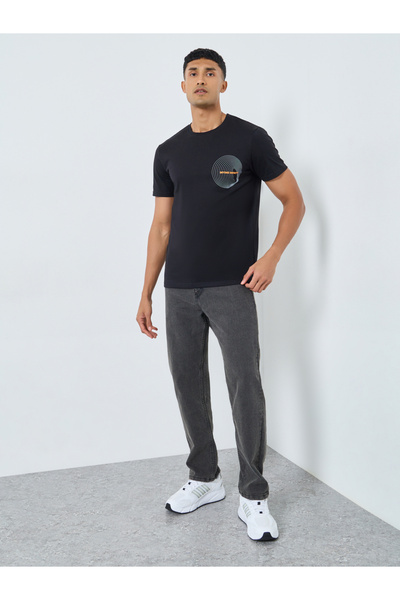 Styli Men Black Graphic Print Crew Neck T-Shirt