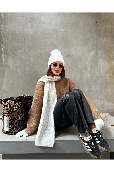 LAGRANZE Swan Women's Scarf Beanie Gloves Set of 3