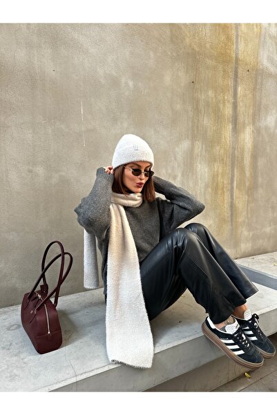 LAGRANZE Fuzzy 2-Piece Women's Scarf Beanie Set