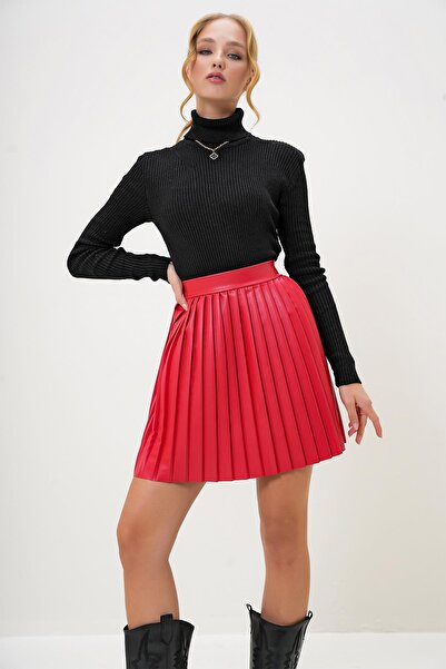 Trend Alaçatı Stili Red Faux Leather Mini Pleated Skirt - Alc-X12769