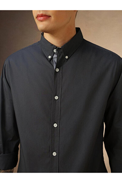 Dennis Lingo By Styli Men Solid Button Down Collar Casual Shirt