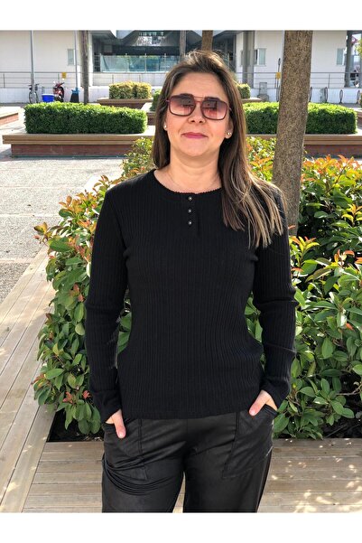 BAKTAGÖR Triko Bady (with Necklace and Sleeve Details)