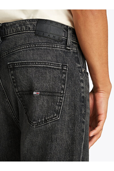 Tommy Hilfiger Men Denim Black Otis Faded Straight Fit Jeans