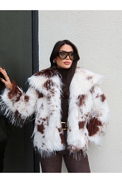 ESRAHELVACI Patterned Snap Fastener Faux Fur