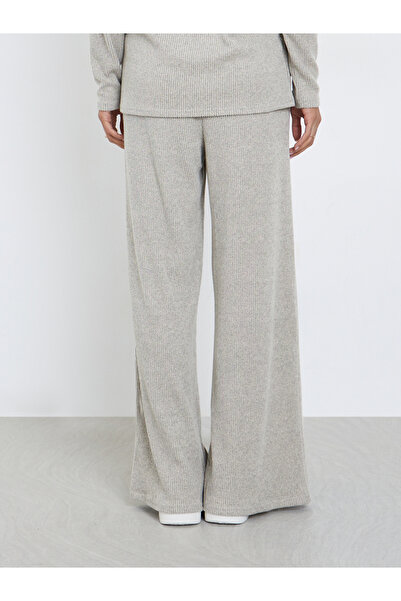 Styli Women Grey Ribbed Wide Leg Knit Pants