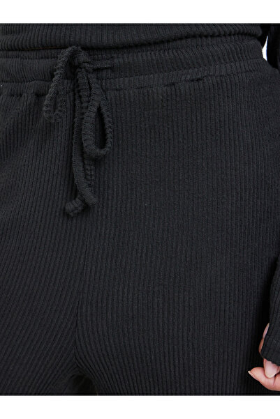 Styli Women Black Ribbed Wide Leg Knit Pants