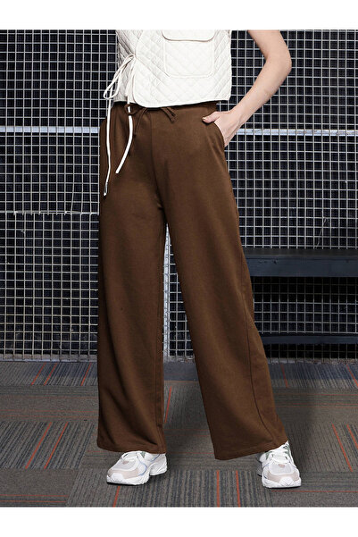 Sassafras By Styli Women Brown Solid Terry Drawstring Joggers