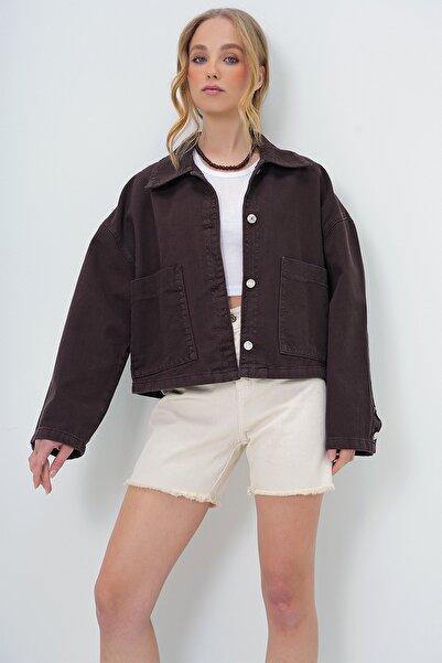 Trend Alaçatı Stili Women's Bitter Coffee Bag Pocket Shepherd Stitching Crop Jean Jacket Alc-X13562