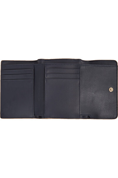 Tommy Hilfiger Women Safari Canvas Polyurethane Monogram Trifold Wallet