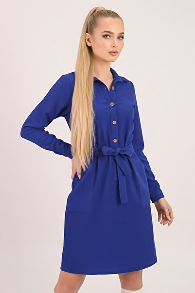 armonika Rochie de catifea pentru femei albastru cobalt cu nasturi în față, buzunare și curea ARM-25K001085