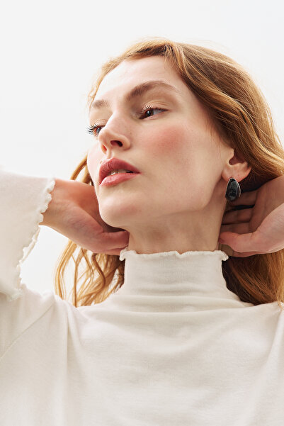 Manuka Fisherman Necklace Blouse Ecru