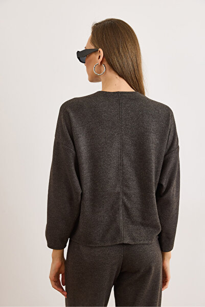 Olalook Women's Smoked Crew Neck Stitching Detail Flowy Thessaloniki Blouse Blz-19003164