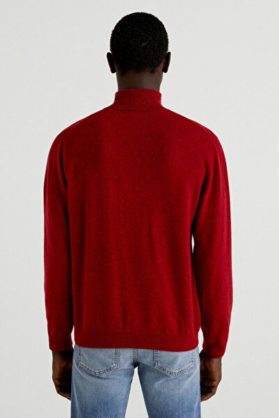 United Colors of Benetton Men's Red Sweater (Model Code:124A1002U2180)