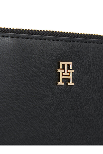 Tommy Hilfiger Women Black Monogram Zip-Around Flap Wallet