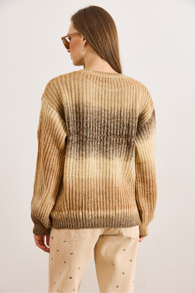 Olalook Women's Beige Crew Neck Degrade Knitwear Sweater Kzk-19001049