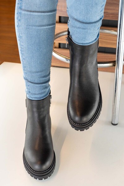 Femmina Siyah Hakiki Deri Tokalı Fermuarlı CASUAL Kadın Bot