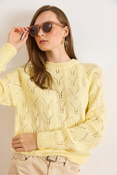 Olalook Kadın Sarı Ajurlu Yumuşak Dokulu Triko Kazak KZK-19001053