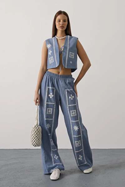 trend_ermege بدلة صدرية مطبوعة برباط أمامي - نيلي