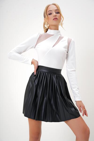 Trend Alaçatı Stili Bluză albă guler ridicat pentru femei, cu detaliu din plasă, din material subțire crep ALC-X13104