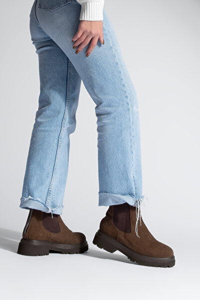 Marjin Kadın Lastikli Fermuar Aksesuarlı Tırtıklı Kalın Taban Günlük Bot Rubit Kahve Süet