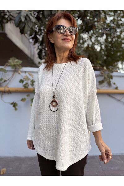 DenizEge Πουλόβερ με ασημί κολιέ εκρού