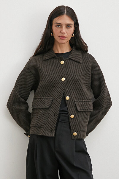 Never more Polo Collar Pocketed Gold Buttoned Jacket Brown