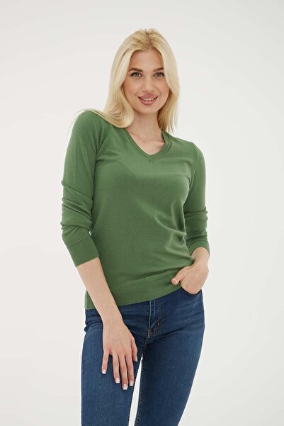 Fashion Friends Stretchy V-Neck Sweater Green