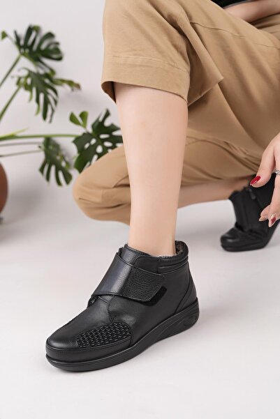 Castle Black 42646-121 Genuine Leather Orthopedic Sole Sheepskin Mother Boots