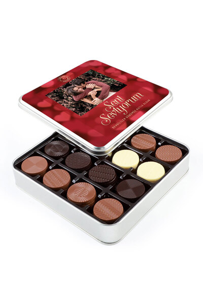 Hacı Şerif Fotoğraflı Sevgililer Günü Hediyesi Yuvarlak 64 Adet Madlen Çikola...