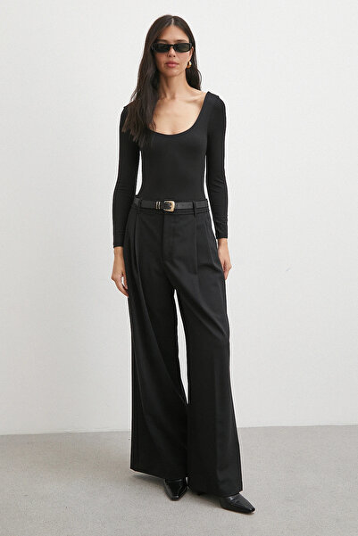 Never more U Neck Long Sleeve Snap Bodysuit Black