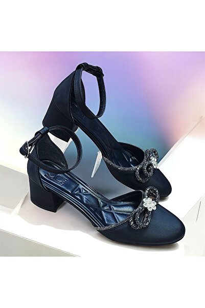 KAFKASLAR AYAKKABI Short 5 cm Thick Heel Closed Front Ankle-Strapped Stone Shoes