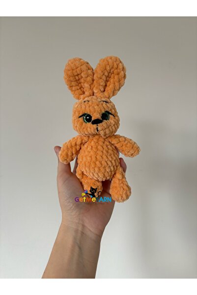 OEM Crochet Toy "Binky, the Little Bunny" – Handmade from Plush Yarn