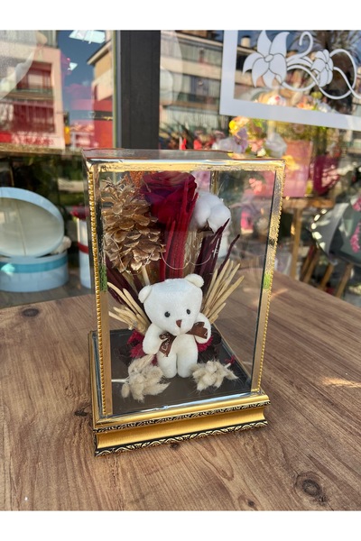 cicekden Cam dikdörtgen fanus içinde ışıklı kırmızı gül beyaz ayıcık ışıklıdı...