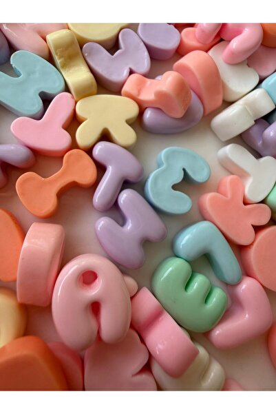 Bumelo 95 قطعة من زخارف الحروف الأبجدية الراتنجية الصغيرة متعددة الألوان - حر...