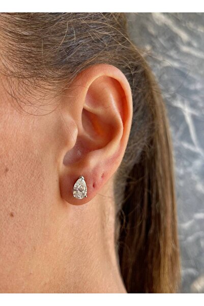 Laboratuvar Pırlantası Lp Işıklı kutuda 3 karat damla tektaş küpe